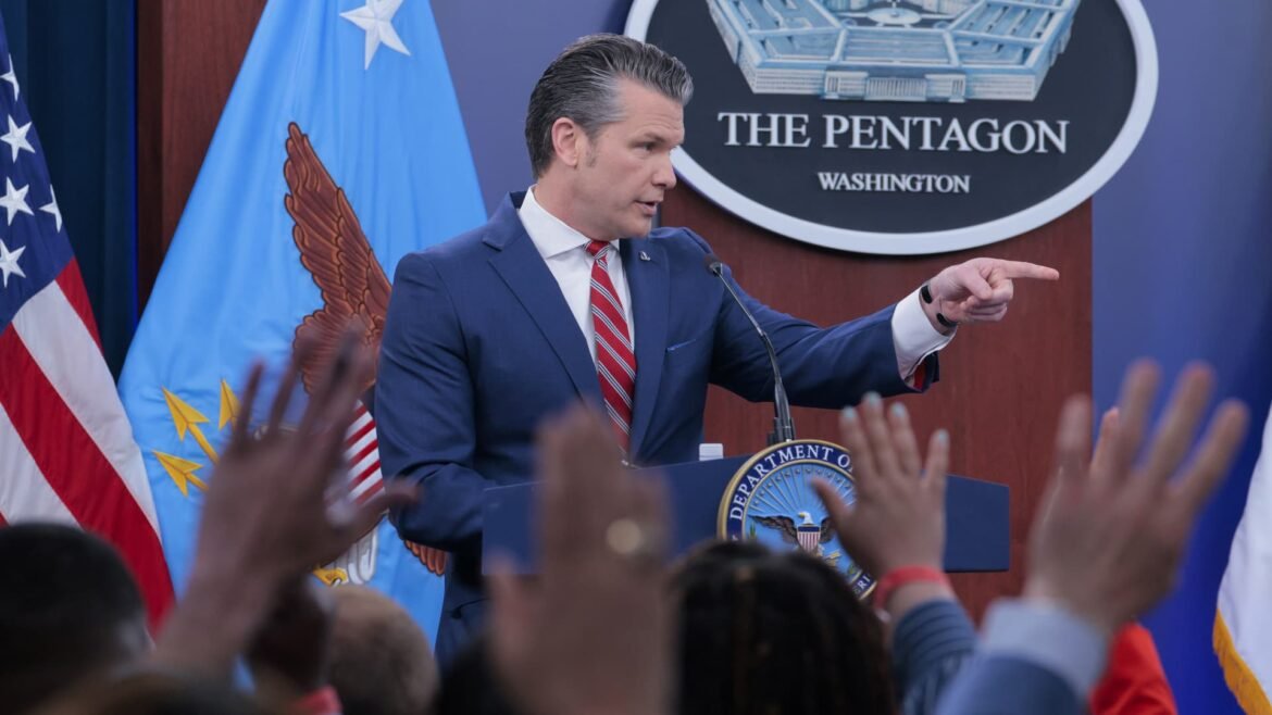Hegseth elogia aliados asiáticos por 'divisão de responsabilidades' e critica a China