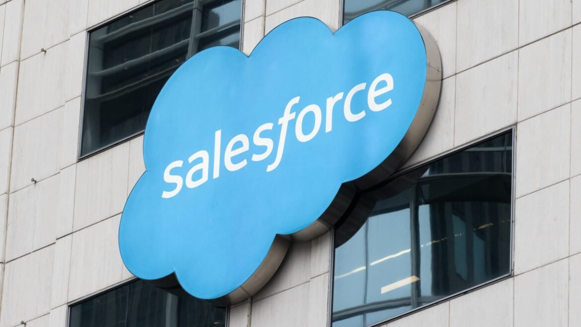Jim Cramer hesitava em relação à Salesforce. Agora, ele está pronto para agir.