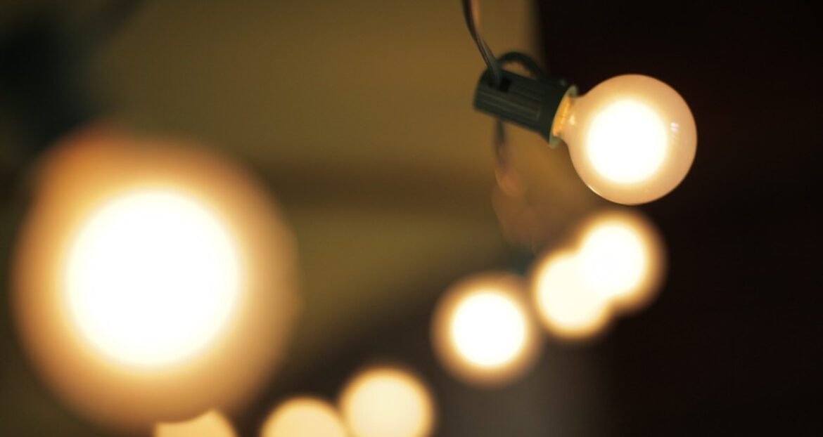 NextEra adquire Dominion por US$ 67 bilhões e forma um gigante do setor energético nos EUA.
