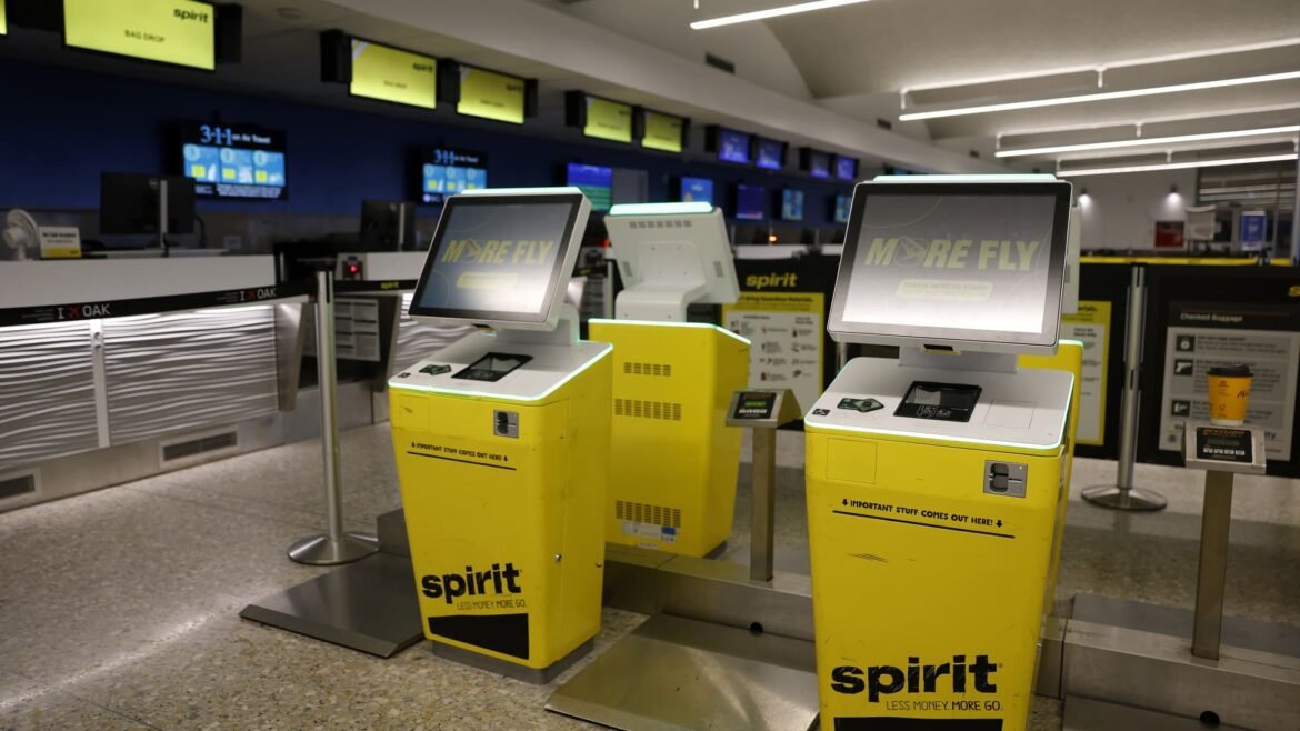 Spirit Airlines prestes a encerrar operações: O que os viajantes precisam saber.