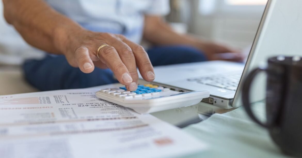 Trabalhadores poderão utilizar o FGTS para saldar dívidas a partir de 25 de maio.