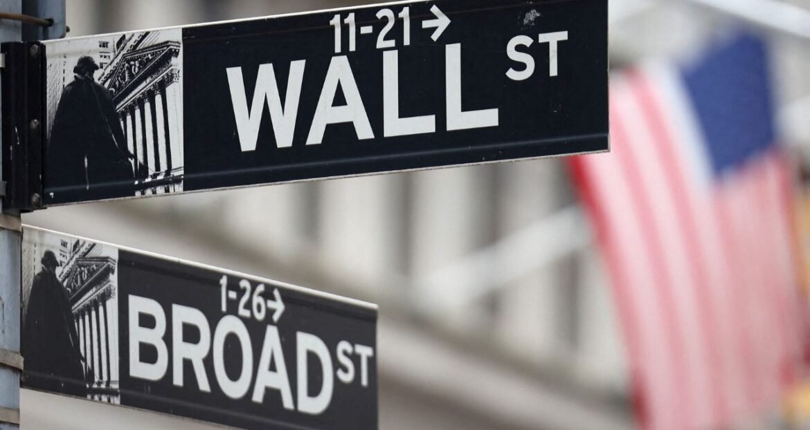 Wall Street cai 1% devido a preocupações geopolíticas e aumento dos Treasuries