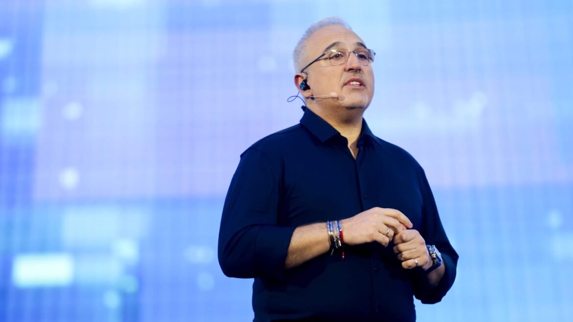 Assim como a Dell, HPE dispara com uma grande alta nas previsões. Sim, os negócios estão realmente bons.