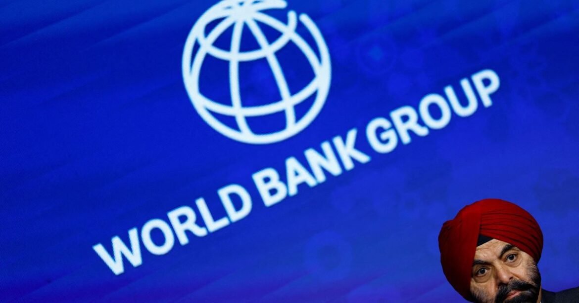 Banco Mundial revisa projeção de crescimento do Brasil para 1,9% em 2026.