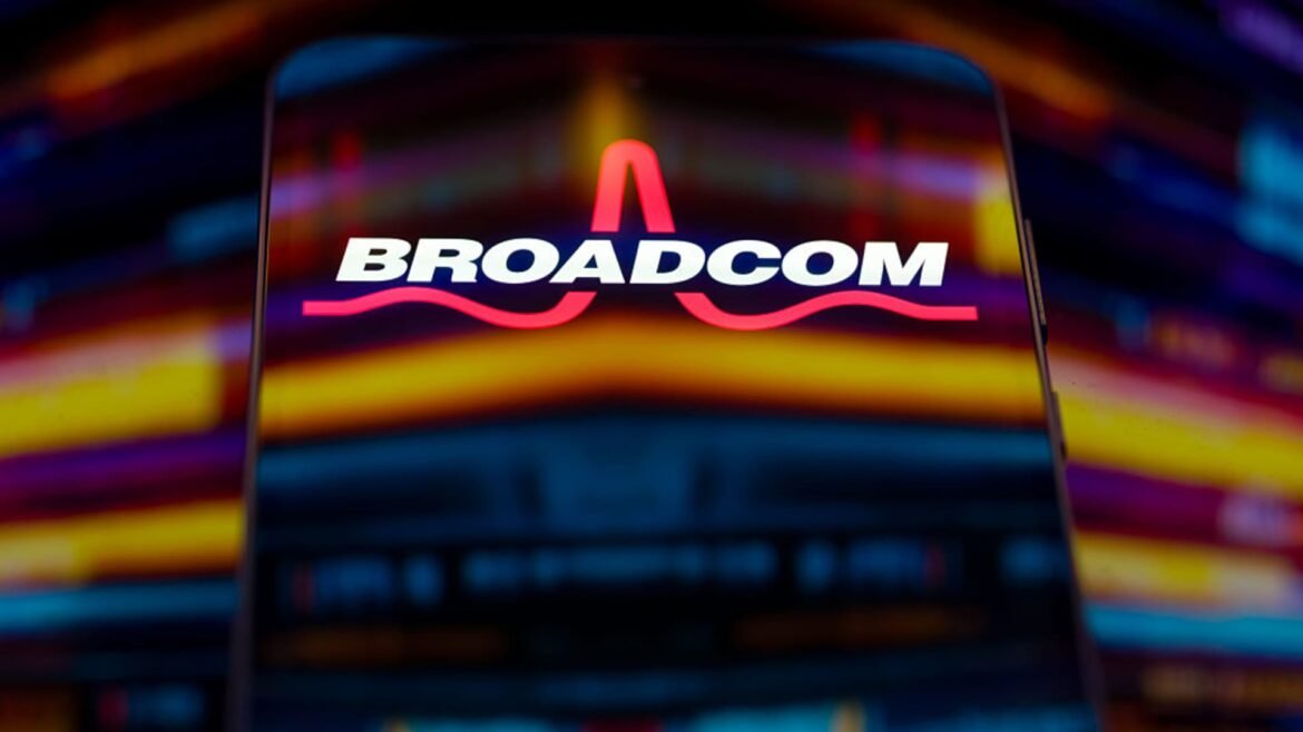 Cramer vê uma oportunidade na queda de 15% da Broadcom, mas com uma condição importante