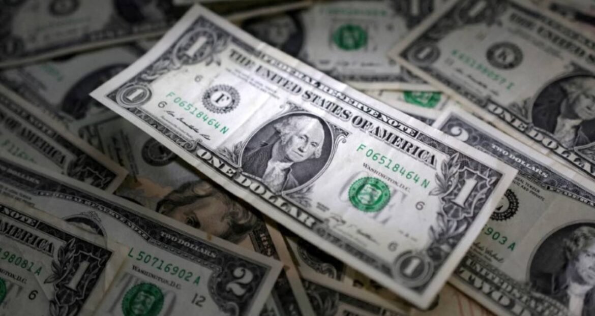 Dólar recua para R$ 5,17 com dados de inflação fracos nos EUA e no Brasil