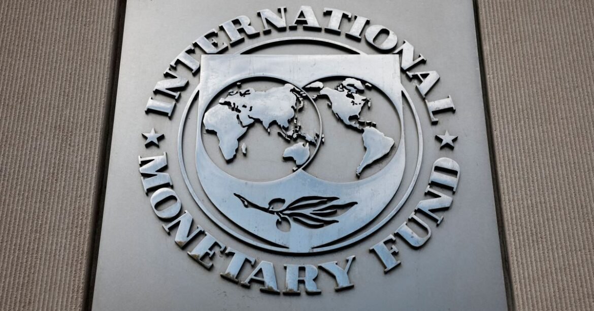 FMI confia que Argentina quitou dívida, apesar de indicadores de risco.