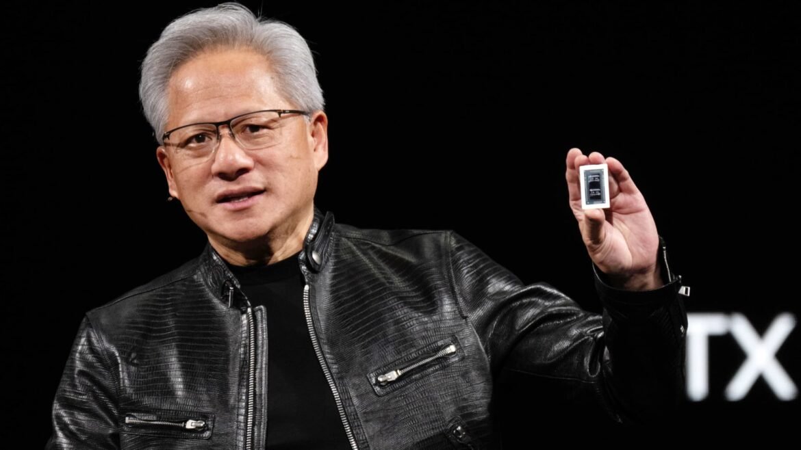 Jim Cramer afirma que a apresentação de Jensen Huang na Computex destacou mais vencedores na explosão da inteligência artificial.