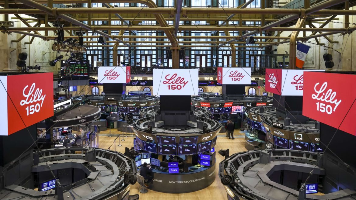 Jim Cramer afirma que não pode vender Eli Lilly, apesar da forte alta. Veja os motivos.