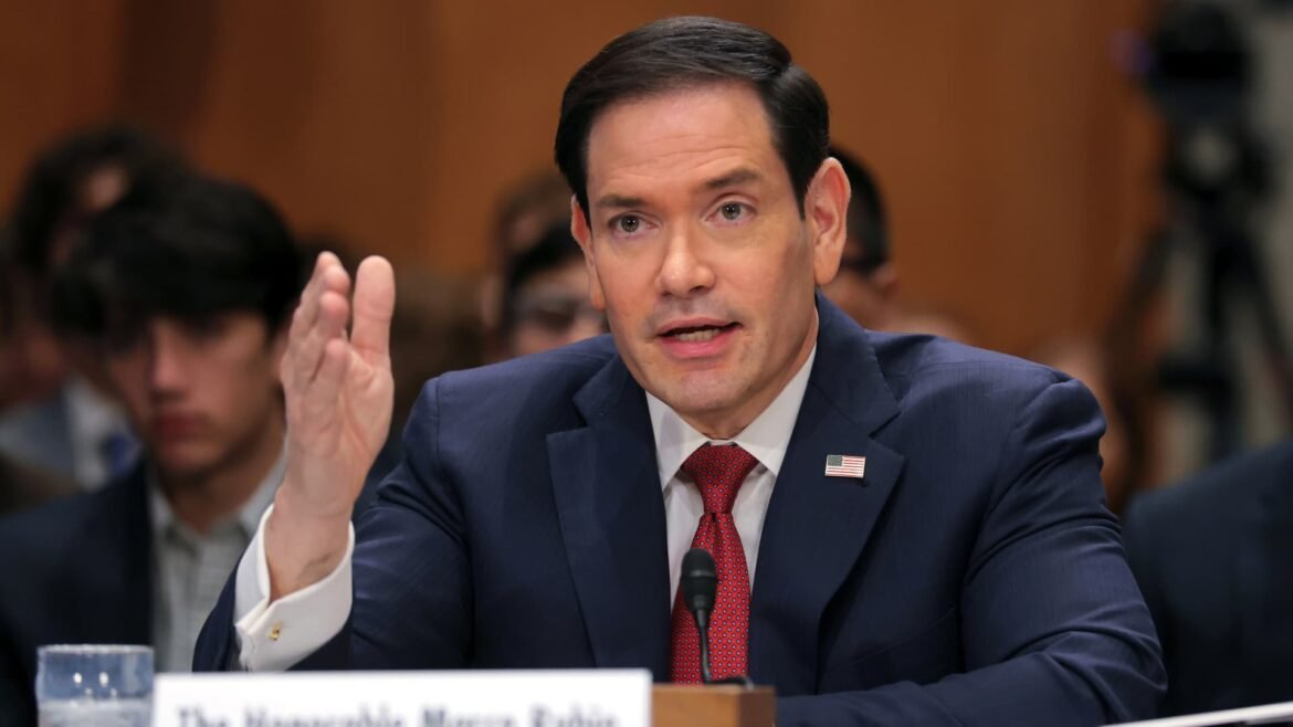 Rubio afirma que EUA estão nas negociações nucleares com o Irã enquanto senadores pressionam por um desfecho.