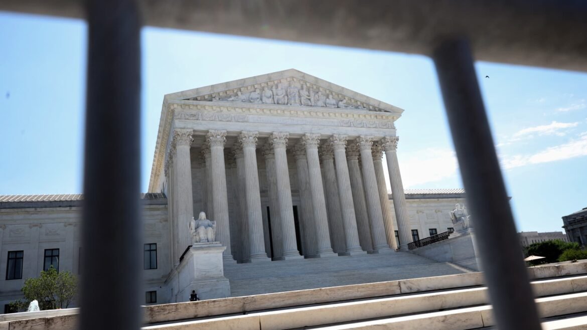 Suprema Corte autoriza Alabama a usar mapa congressional que prejudica voto negro