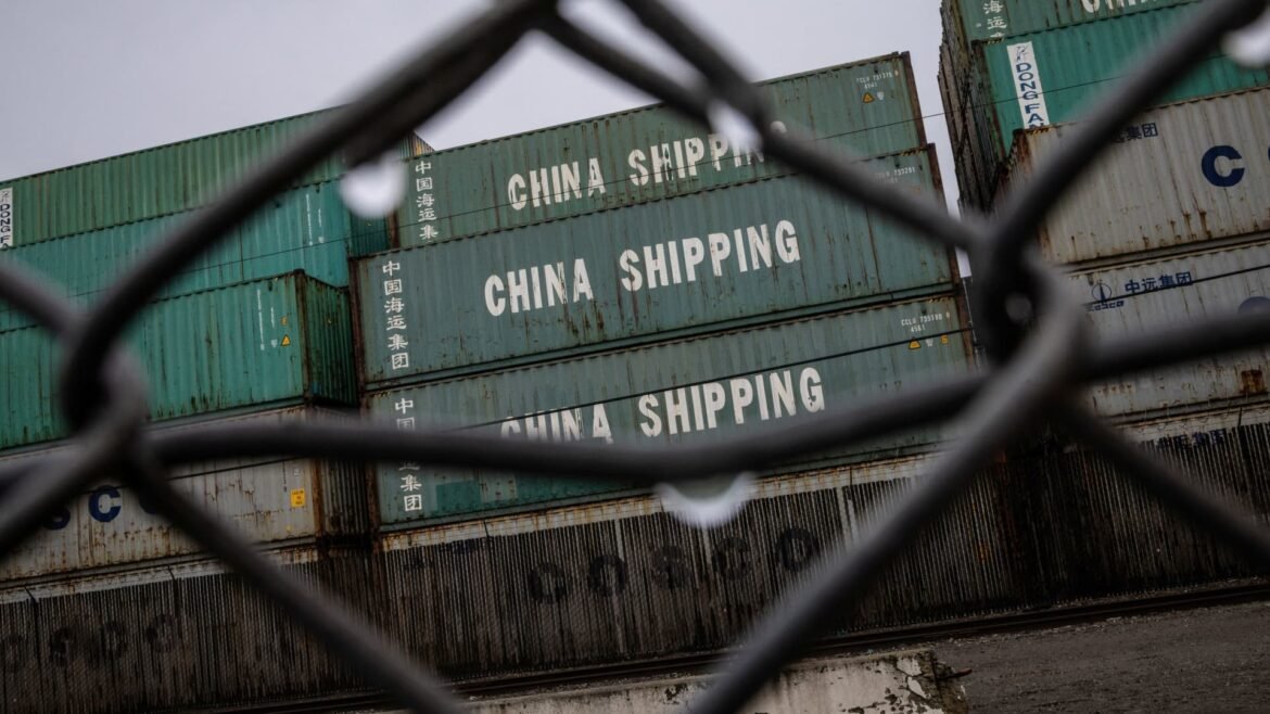 Exportações da China para os EUA caem em julho após breve recuperação, aponta pesquisa