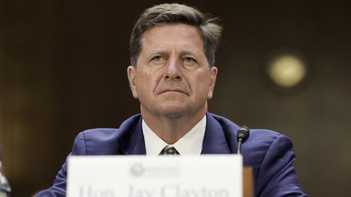 Jay Clayton, indicado para o DNI, não revela se Biden superou Trump nas eleições de 2020.