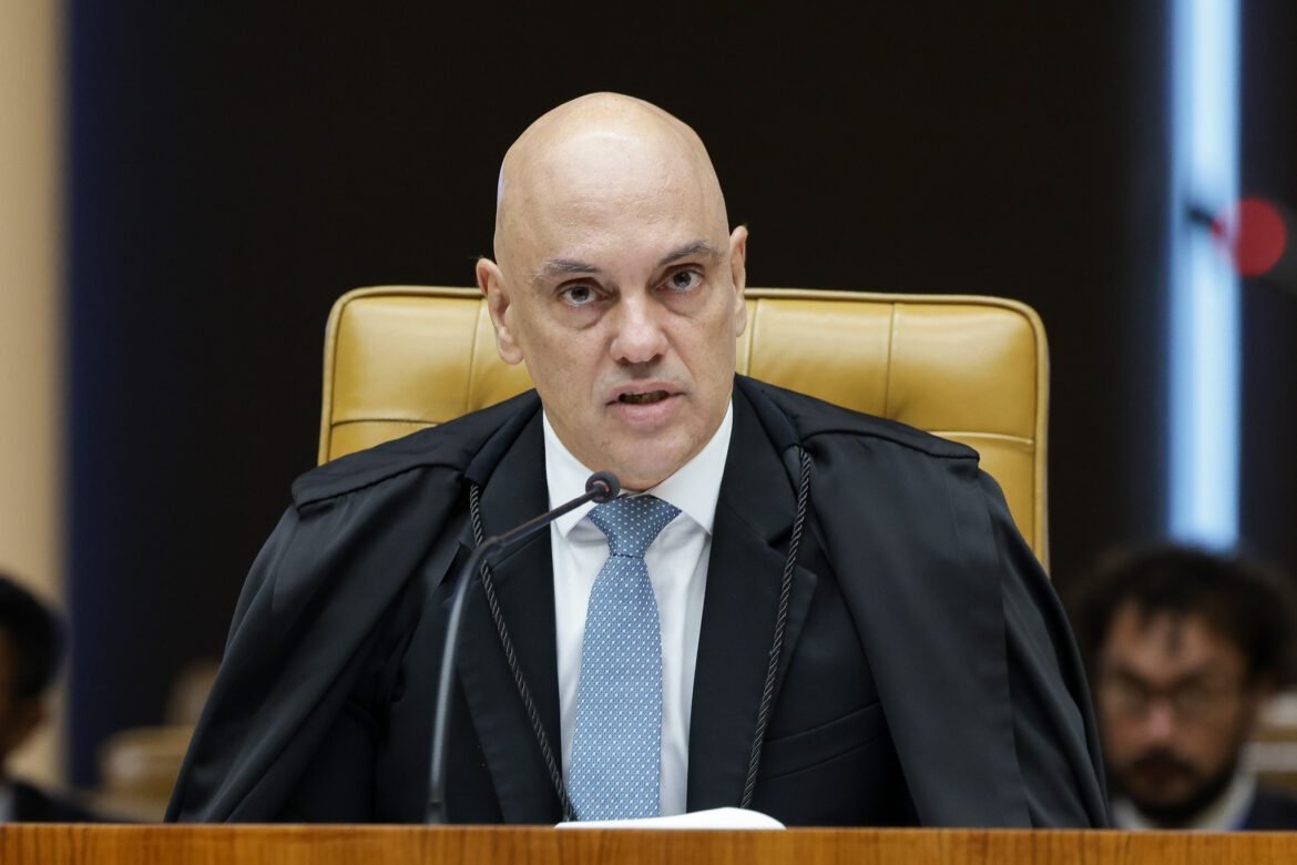 Moraes agenda depoimento de Flávio Bolsonaro sobre suspeita de calúnia contra Lula para 28 de julho.