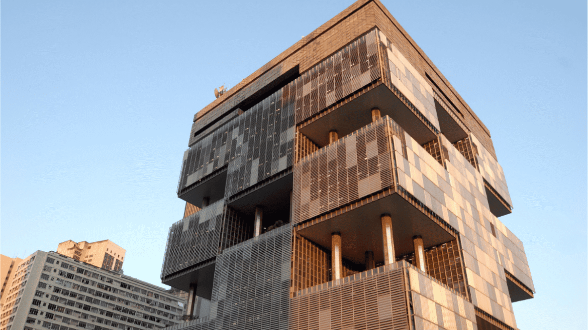 Petrobras (PETR4) responde por 65% do lucro das estatais; é um bom momento para investir?