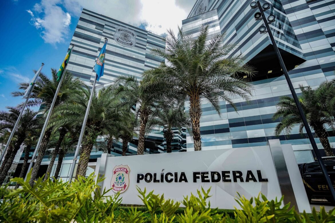 Polícia Federal lança operação para garantir a segurança de candidatos nas eleições.