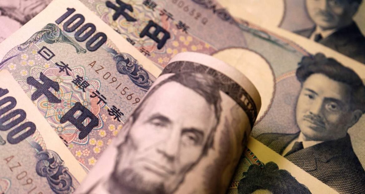 Rumores sobre nova intervenção do Japão no câmbio provocam queda do dólar no mercado global