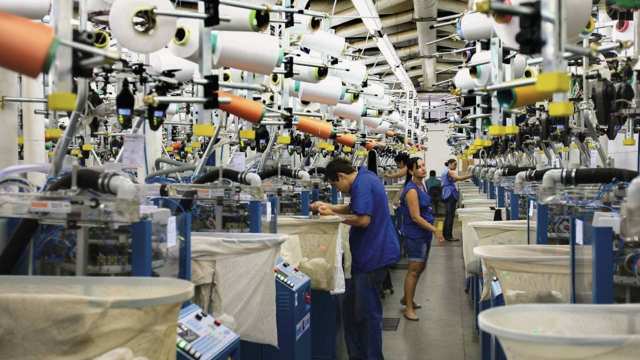 DIFICULDADE - Indústria têxtil em Araraquara (SP): concorrência desigual com similares chineses