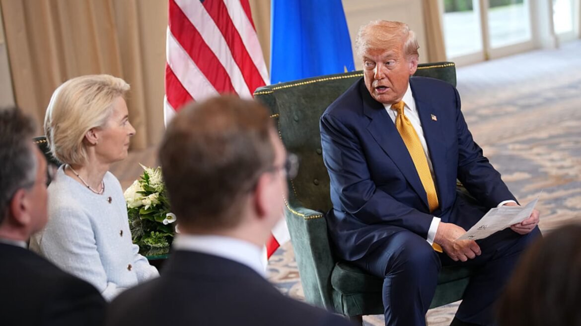 Trump ameaça UE com 'TARIFAS substanciais' por 'ROUBAR' gigantes da tecnologia dos EUA