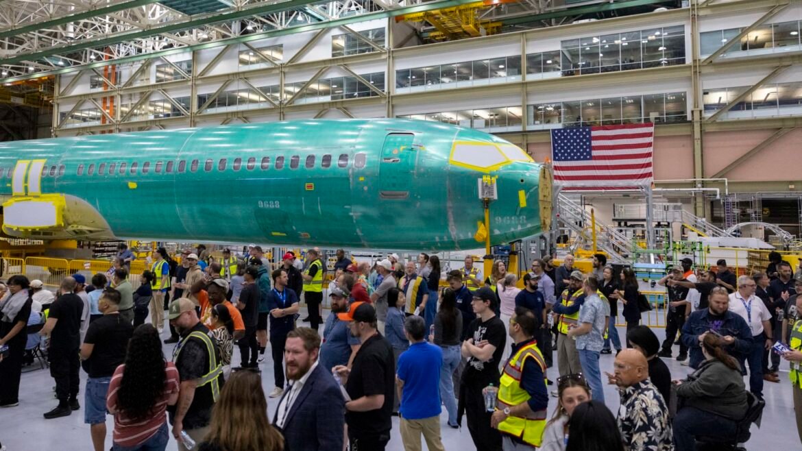 A United precisa decidir o que fazer com os antigos assentos do Boeing 737 Max 10