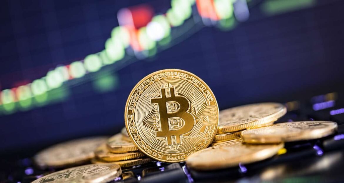 Bitcoin (BTC) sobe 22% na semana e ultrapassa os US$ 77 mil; confira os preços das criptomoedas neste domingo (23)