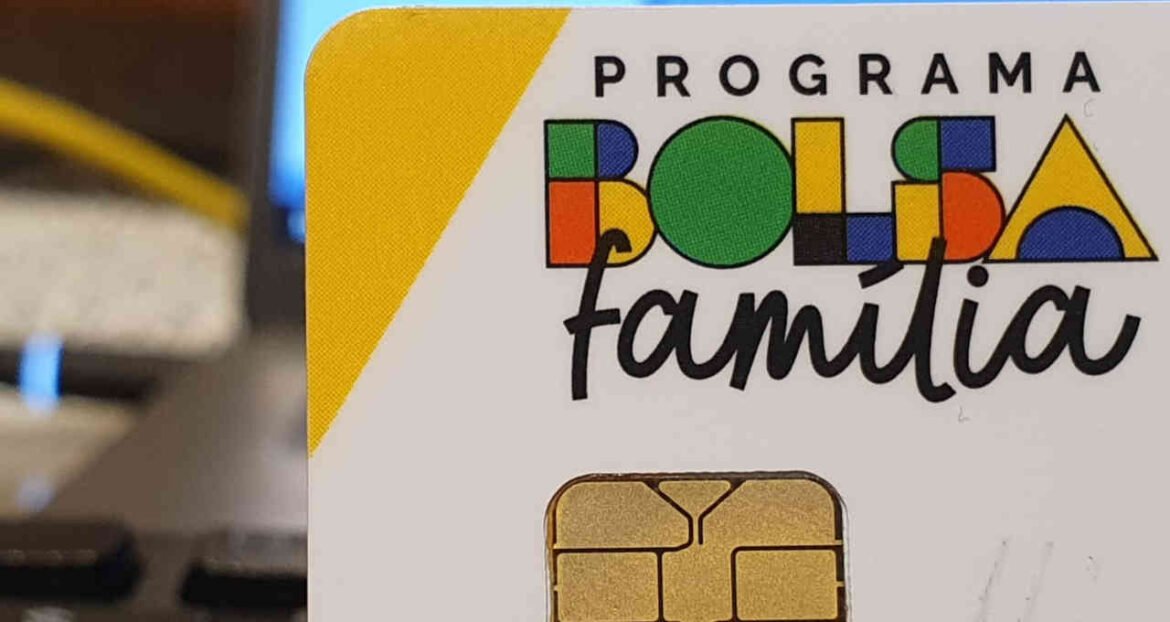 Bolsa Família será pago amanhã; veja as datas de agosto e as regras do benefício