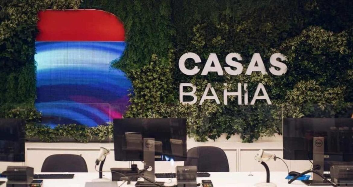 Cadê o balanço da Casas Bahia (BHIA3)? Empresa muda a data em meio a negociações com advogados e bancos, aponta reportagem.