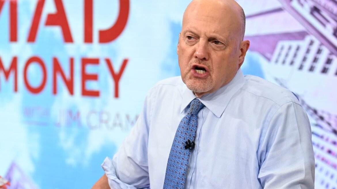 Cramer afirma que o colapso de um fundo de hedge abriu caminho para a alta das ações de tecnologia.