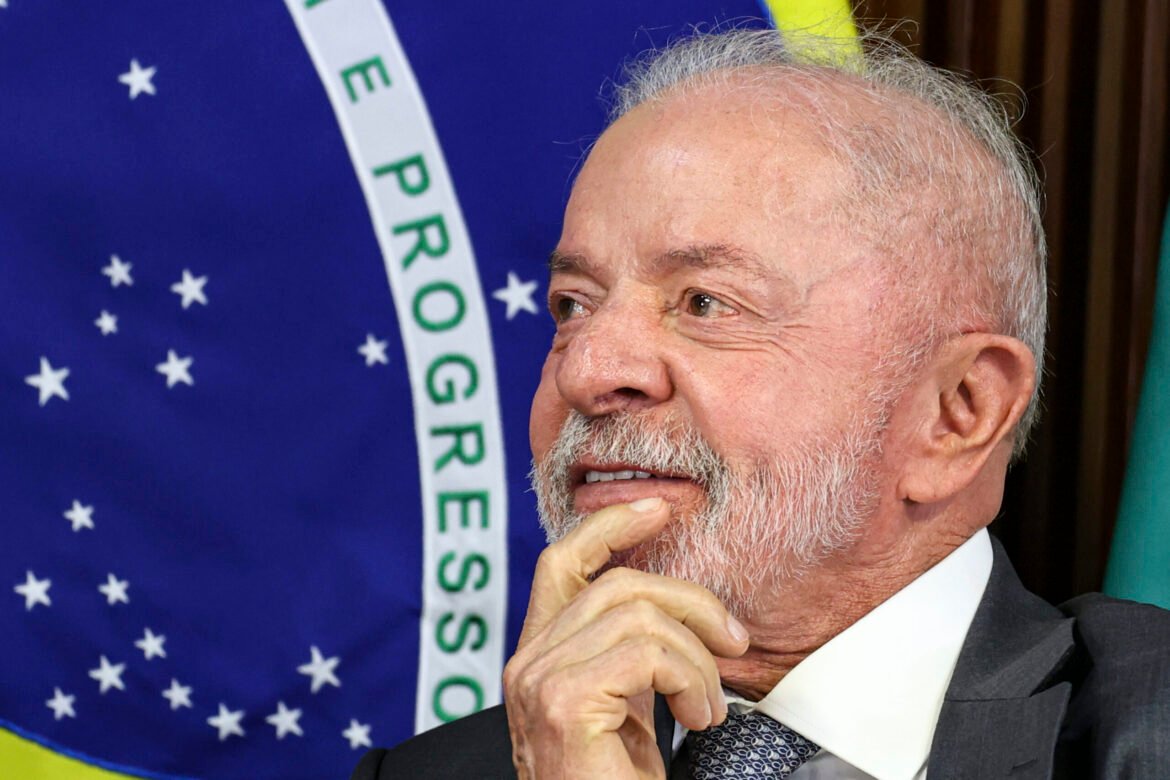 Governo impulsiona a circulação de dinheiro nas comunidades, promovendo o progresso do País, afirma Lula.