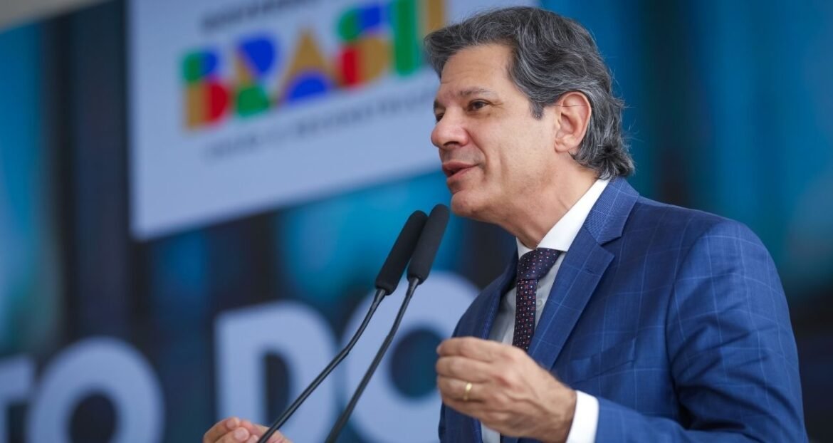 Haddad destaca a grande complexidade jurídica em meio ao clamor pela reestatização da Sabesp.