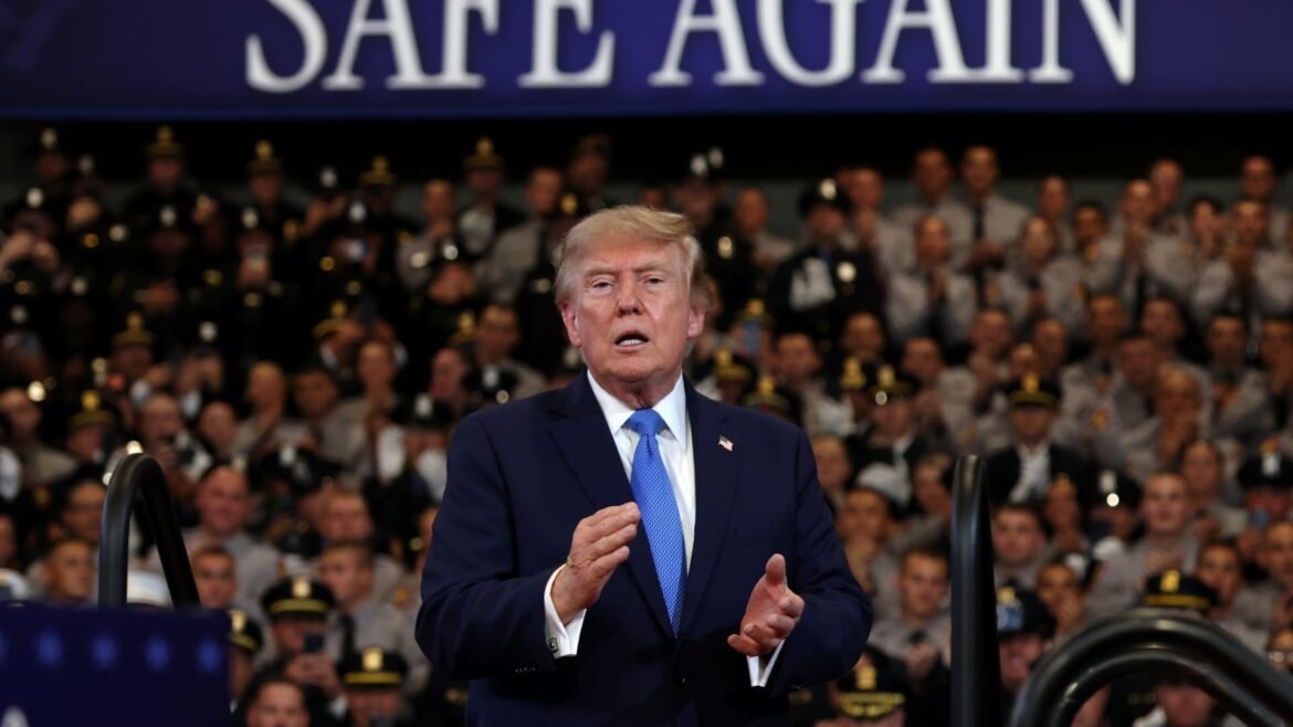 Irã rejeita alegações de Trump sobre Hormuz após relato de ataque a navio