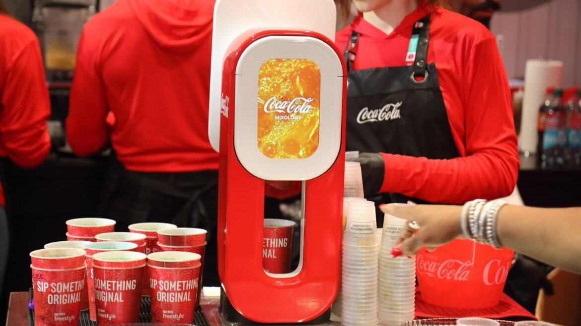 Laboratórios de Inovação da Coca-Cola Testam Refrigerantes Inusitados e Refrescantes