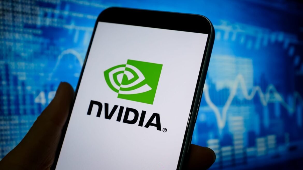 NVDA, CRM, CRWD, URBN e muito mais: tendências e oportunidades no mercado atual