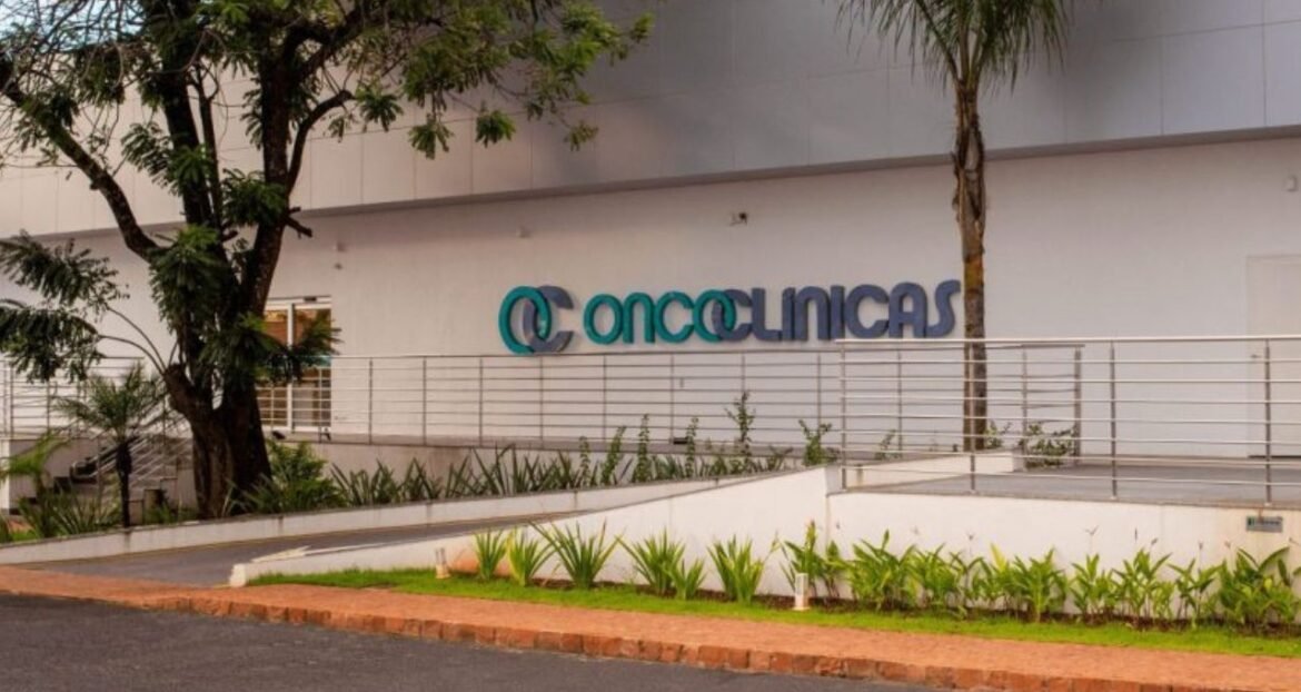 Oncoclinicas (ONCO3) registra prejuízo de R$ 475 milhões, com aumento de 234% e ajustes contábeis significativos.