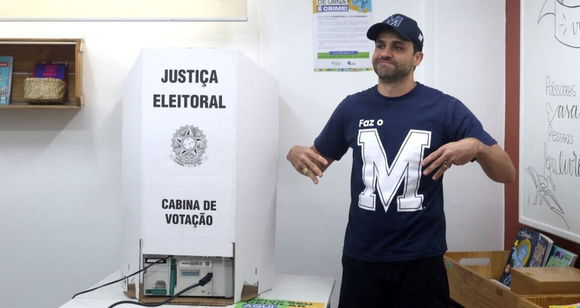 Pablo Marçal retoma sua jornada política após liminar e registra candidatura à Presidência.