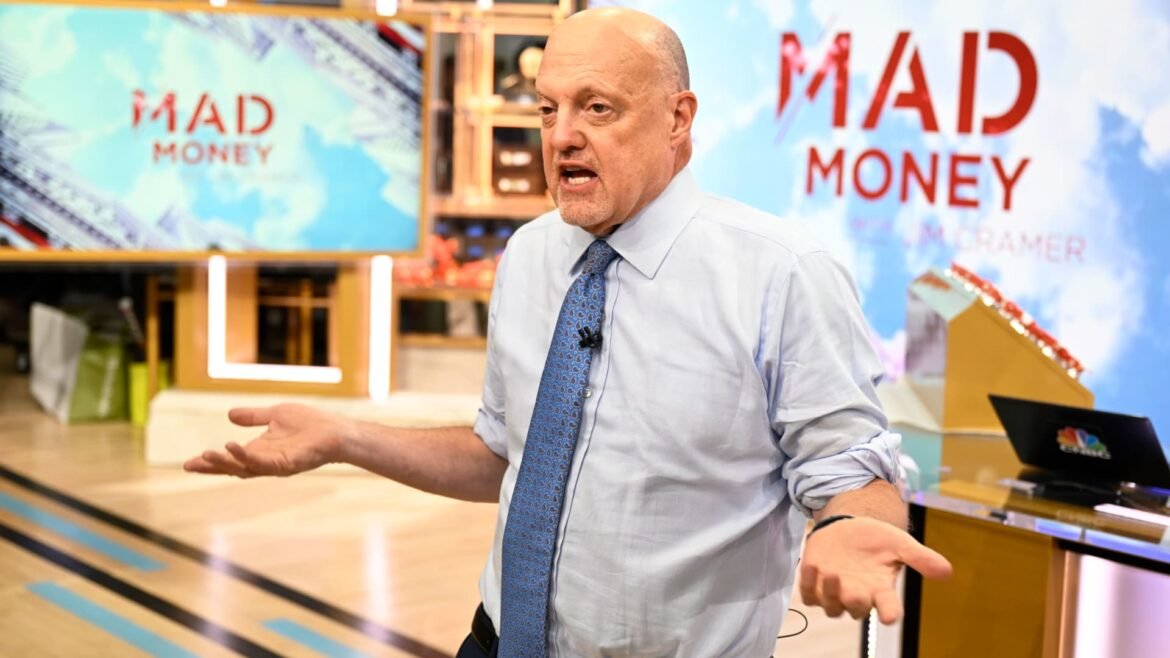 Procurando ações pouco conhecidas? Cramer compartilha sua opinião sobre 5 nomes inusitados.